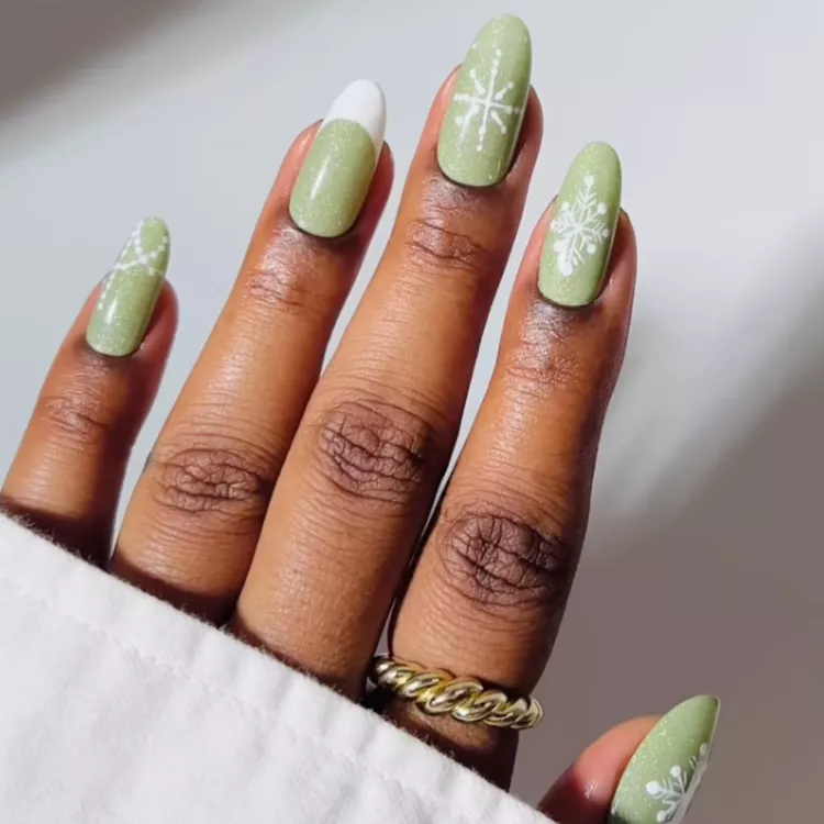 Celebrate in Style: 20 Christmas Nail Ideas for a Chic and Merry Manicure